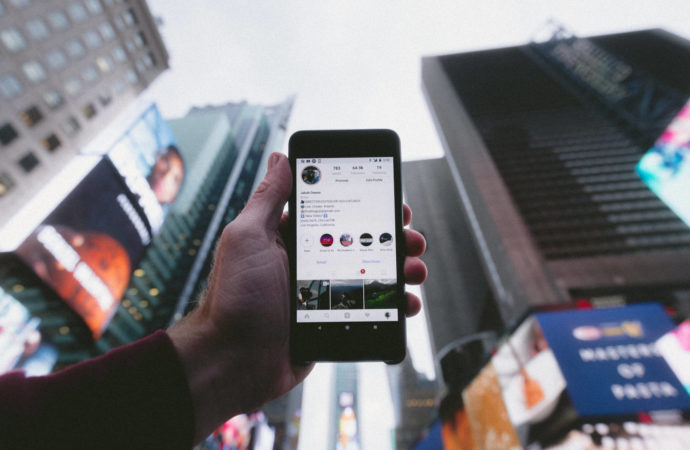 Instagram rozbudowany o komunikator