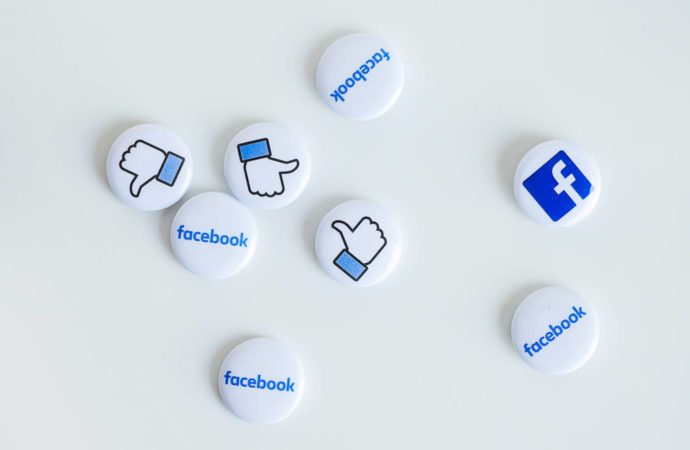 Koniec ery lajków na Facebooku