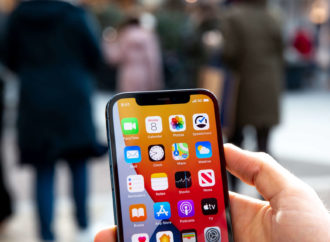 5G and new iPhones to drive smartphone shipments in Q1 2021
