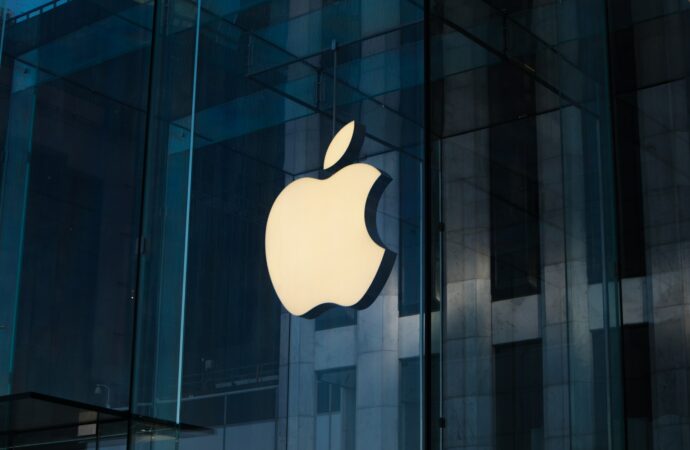 Apple będzie walczyć z pedofilią przez kontrolowanie galerii zdjęć każdego użytkownika?