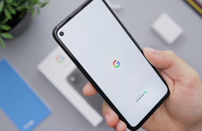 W 2022 Android 12L będzie dostępny na tabletach i składanych smartfonach