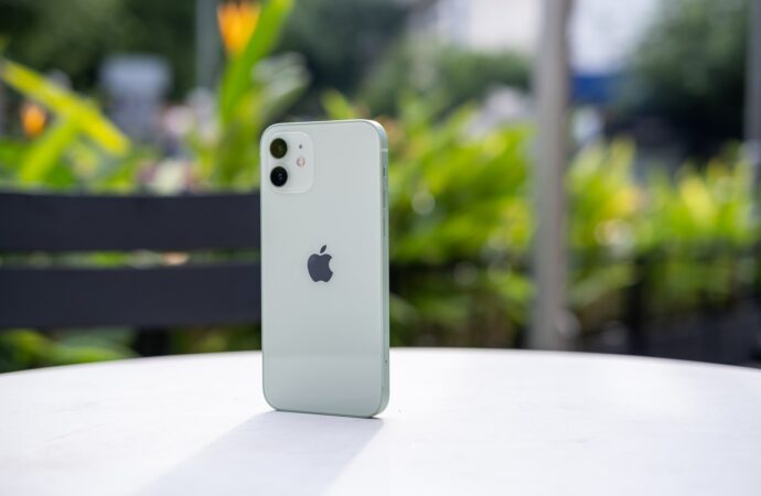 iPhone 12 to najczęściej sprzedający się model smartfonów na świecie