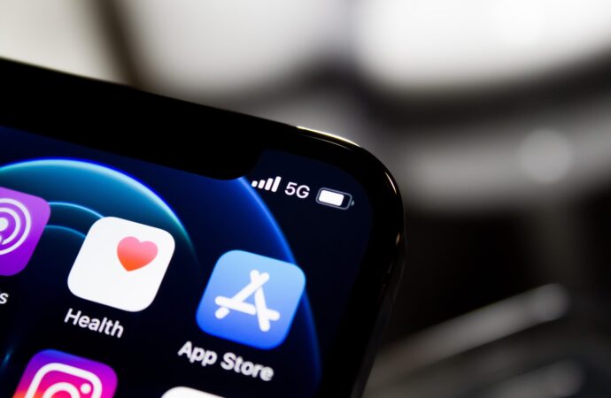 Które aplikacje były najchętniej pobierane z App Store w 2021 roku?