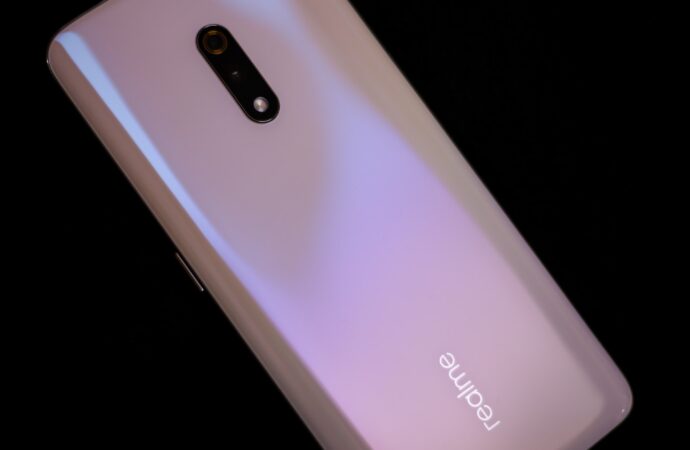 Orange sprzedało ponad 500 tysięcy smartfonów w 2022￼