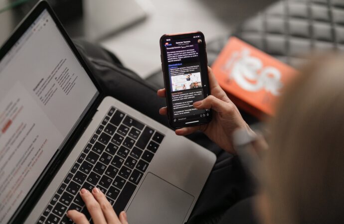 Aukcja 5G w Polsce zostanie wznowiona 20 grudnia. Ambitne cele dla operatorów