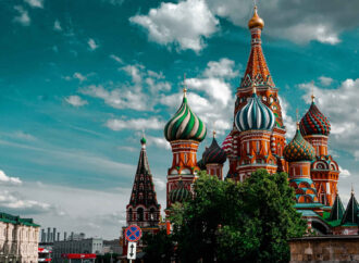 Rosja: 20 mln nielegalnych kart SIM, rosnąca kontrola Kremla